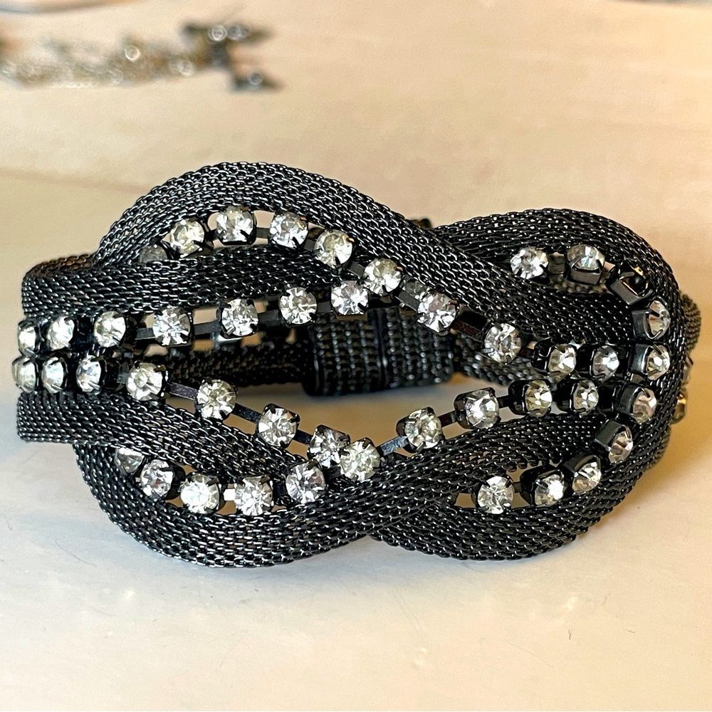 Metal Black and Silver Bracelet, knot design, infinity, magnetic closure